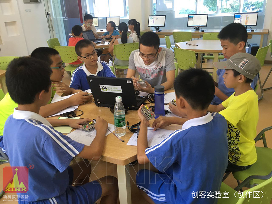 <a href='http://m.taiwanquinoa.com' target='1' style='font-size:14px; font-weight:bold; color:#0080ff;'>創客實驗室</a>