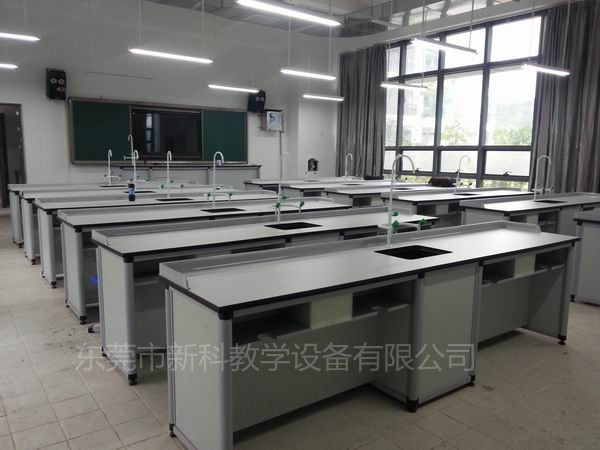 <a href='http://m.taiwanquinoa.com/chanpin/53-1.html' target='1' style='font-size:18px; font-weight:bold; color:#000000;'>科學實驗室</a>設備