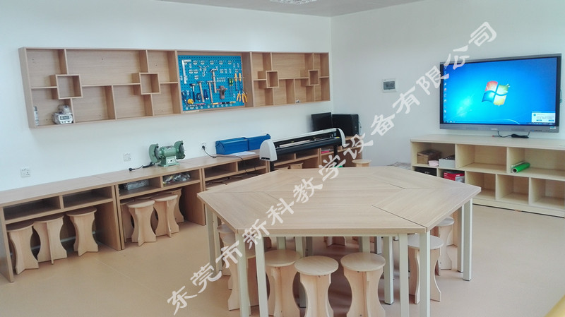 <a href='http://m.taiwanquinoa.com' target='1' style='font-size:14px; font-weight:bold; color:#0080ff;'>創客實驗室</a>